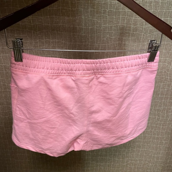 Addicted Shorts - Picture 2 of 3